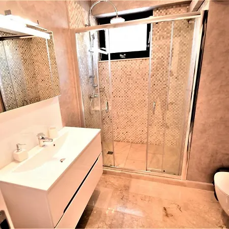 Apartment Sara In Luxury Sophia 3 Mamaia